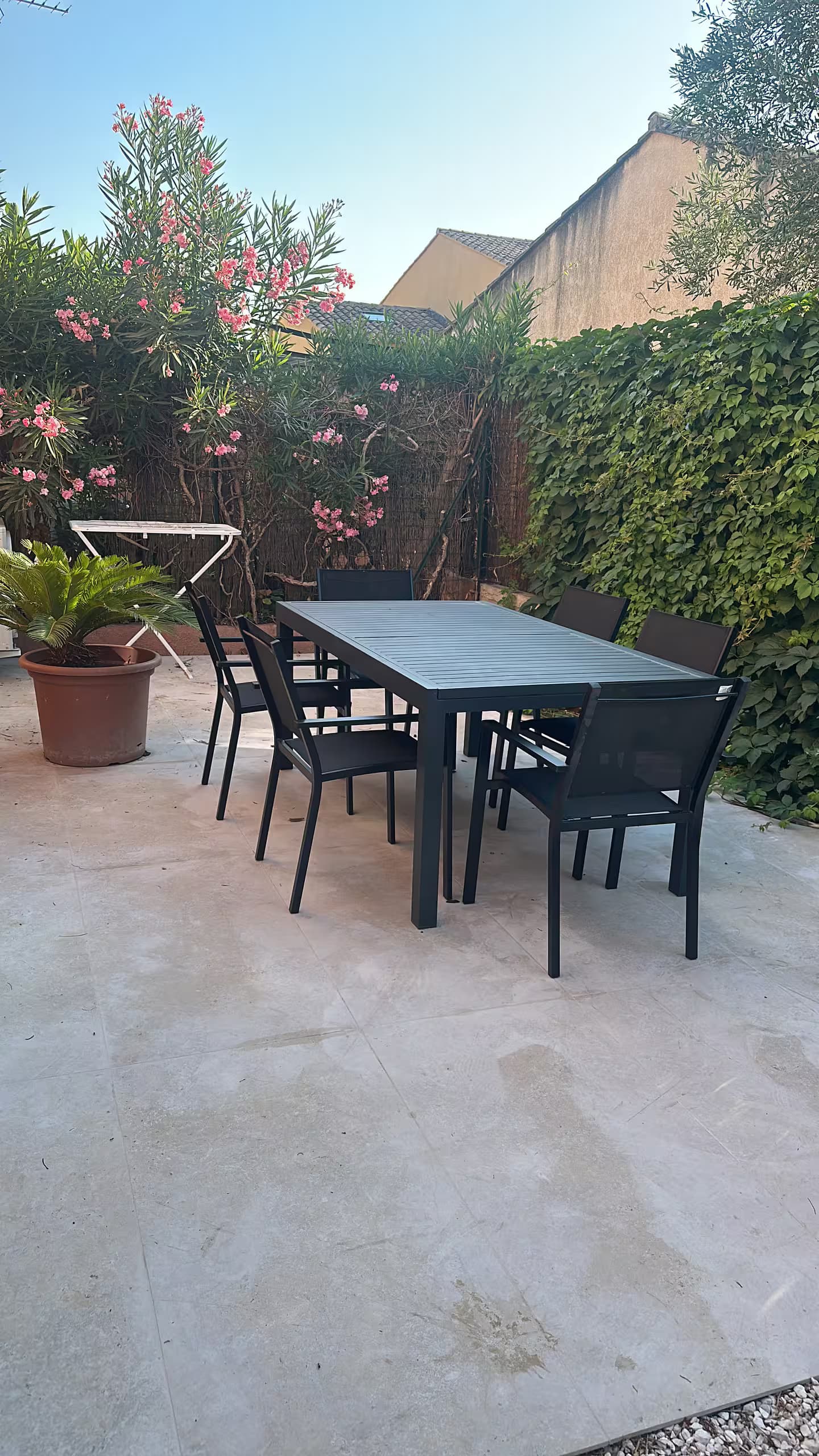 La maison, de l'extérieur